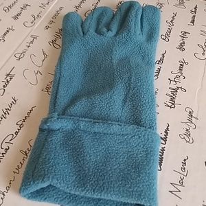 Aqua fleece gloves